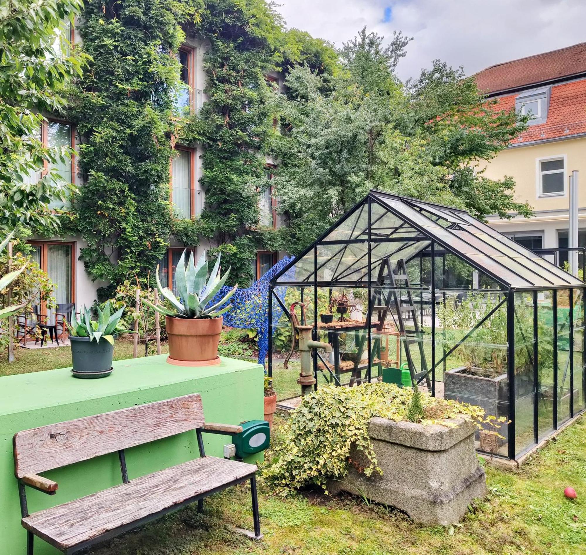 Green Spirit Hotel Регенсбург Экстерьер фото